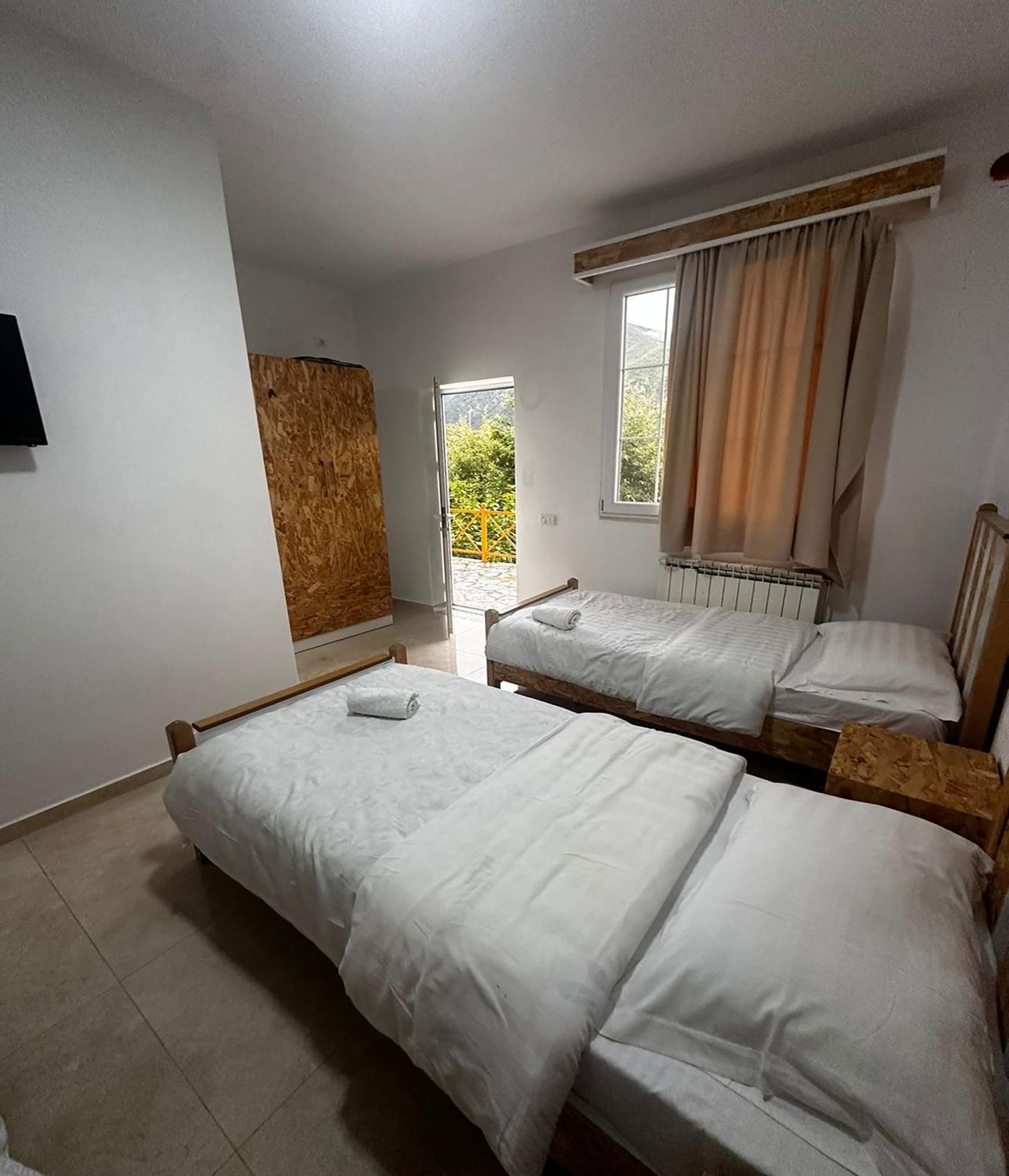 Kurora E Gjelber Resort *